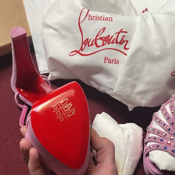 Louboutin Paris Vega Strassima Alta Heels. Sz 37.5 US sz 7.5 NWT - Picture 4 of 7